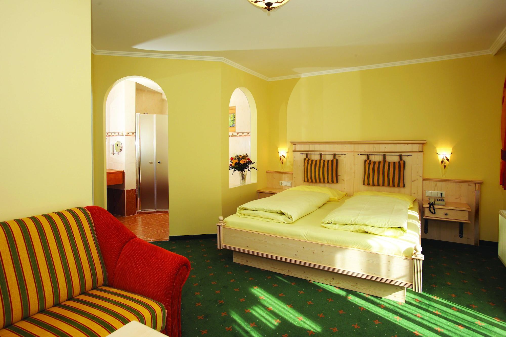Hotel Vitaloase zu den drei Brüdern Unken Exterior foto