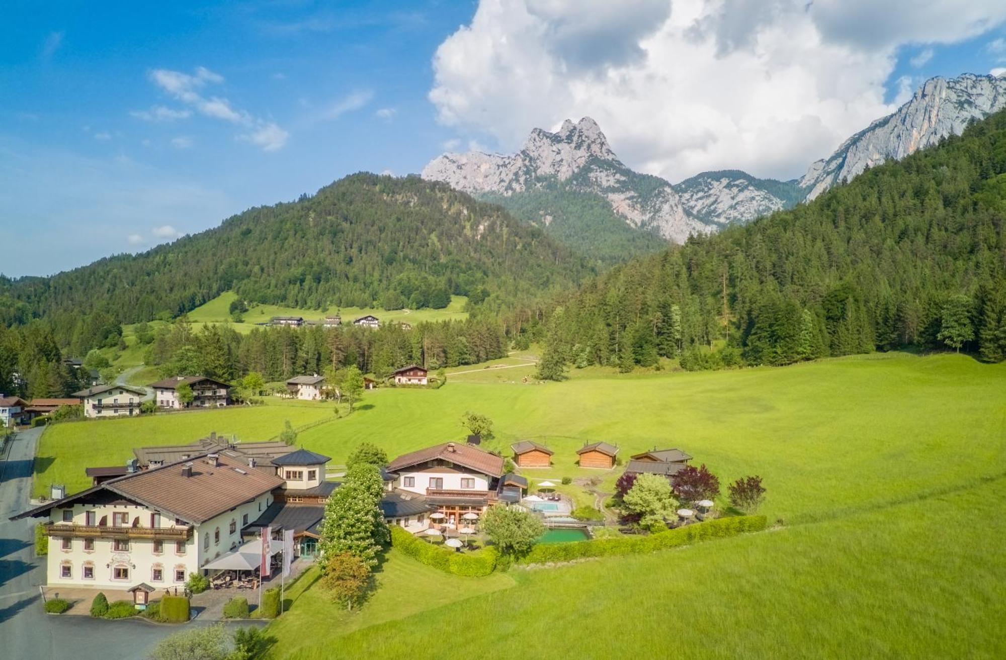 Hotel Vitaloase zu den drei Brüdern Unken Exterior foto