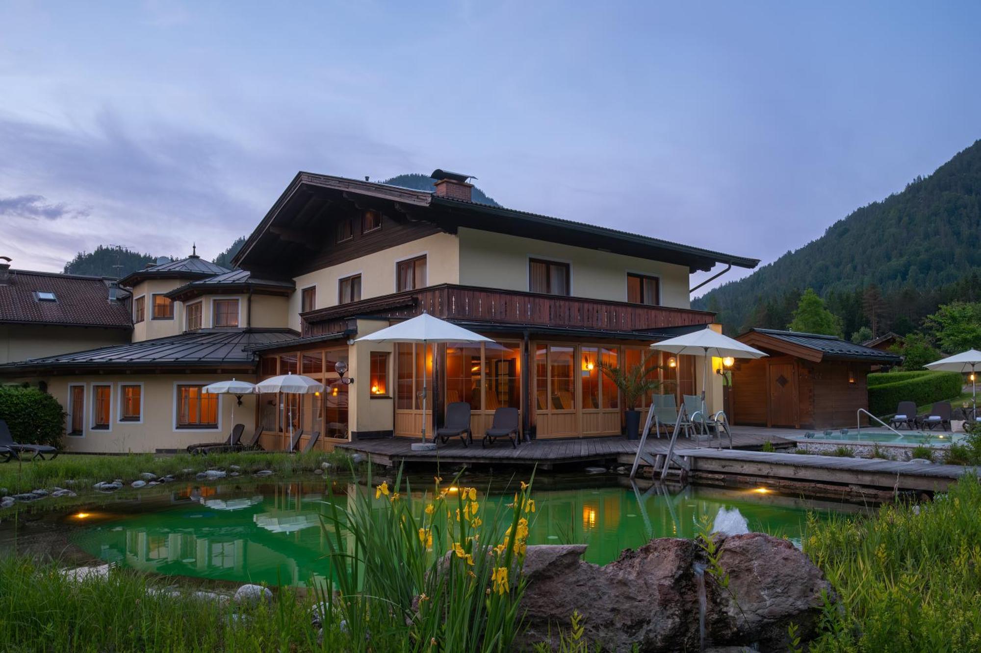 Hotel Vitaloase zu den drei Brüdern Unken Exterior foto