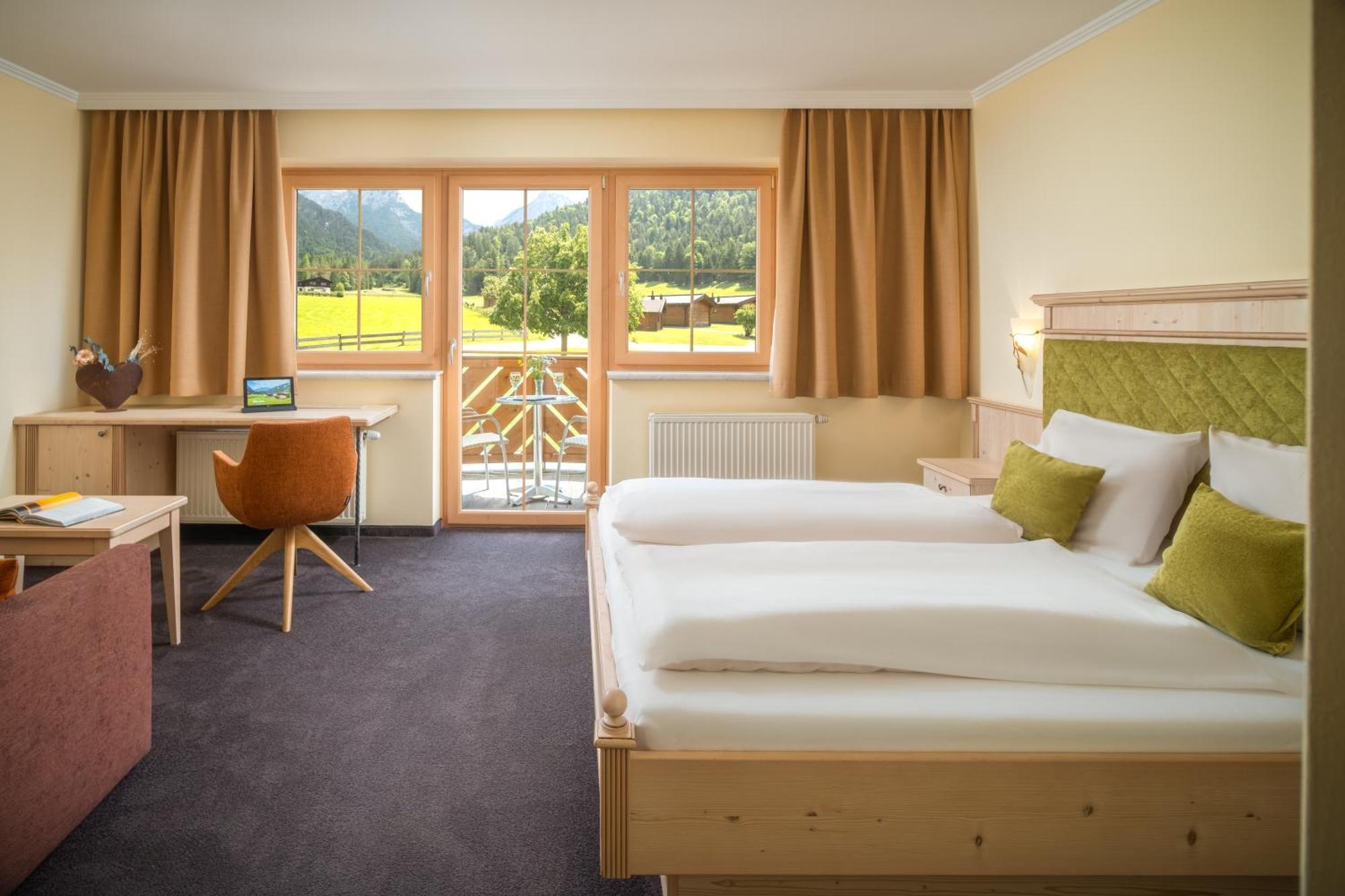 Hotel Vitaloase zu den drei Brüdern Unken Exterior foto