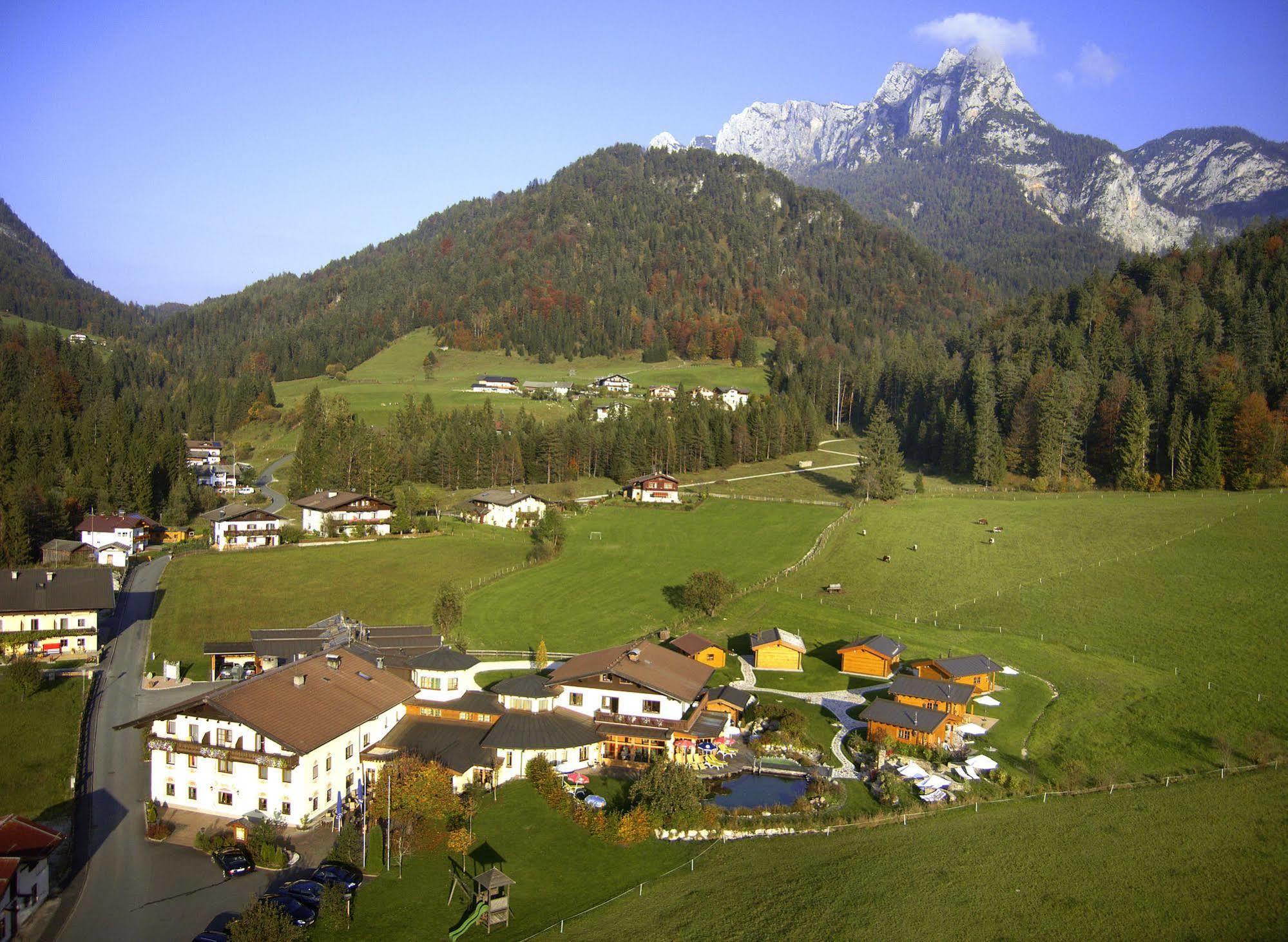 Hotel Vitaloase zu den drei Brüdern Unken Exterior foto